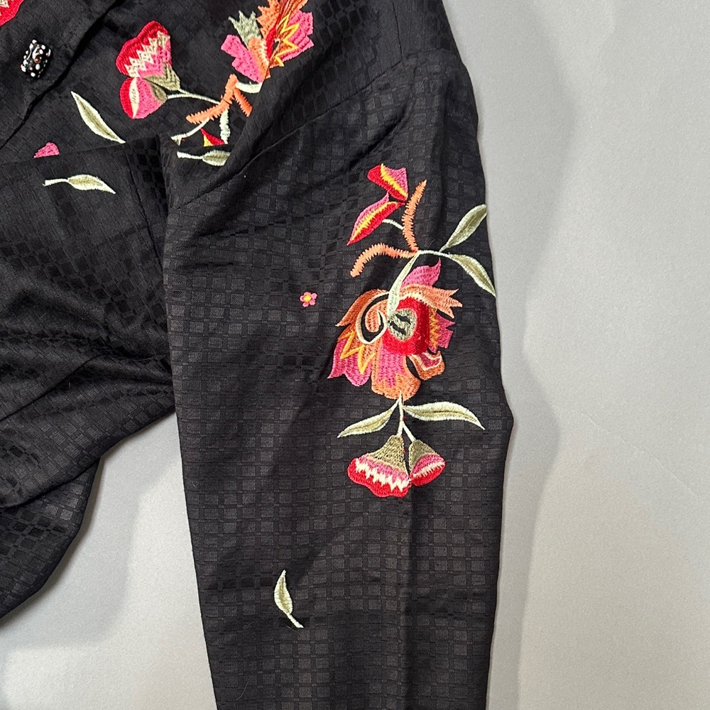 Maggie Barnes Black Jacket with Floral Embroidery - Picture 5 of 6